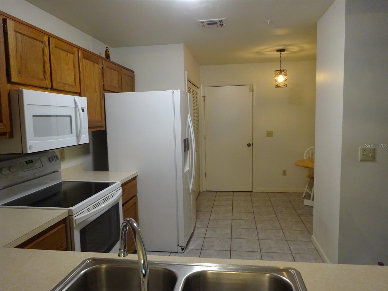 672 POST OAK CIRCLE 106