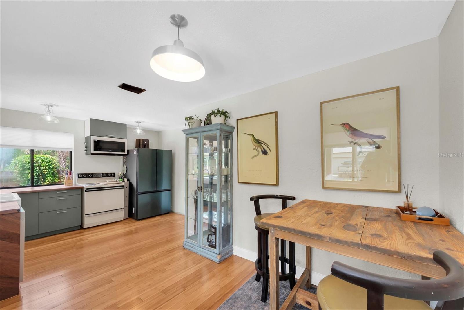 TANGERINE BUS CENTER SUB - Residential Lease
