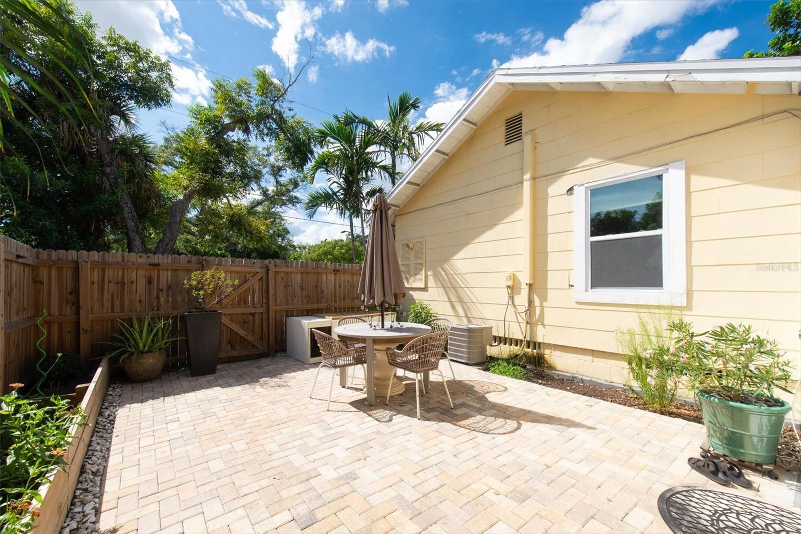 TANGERINE BUS CENTER SUB - Residential Lease