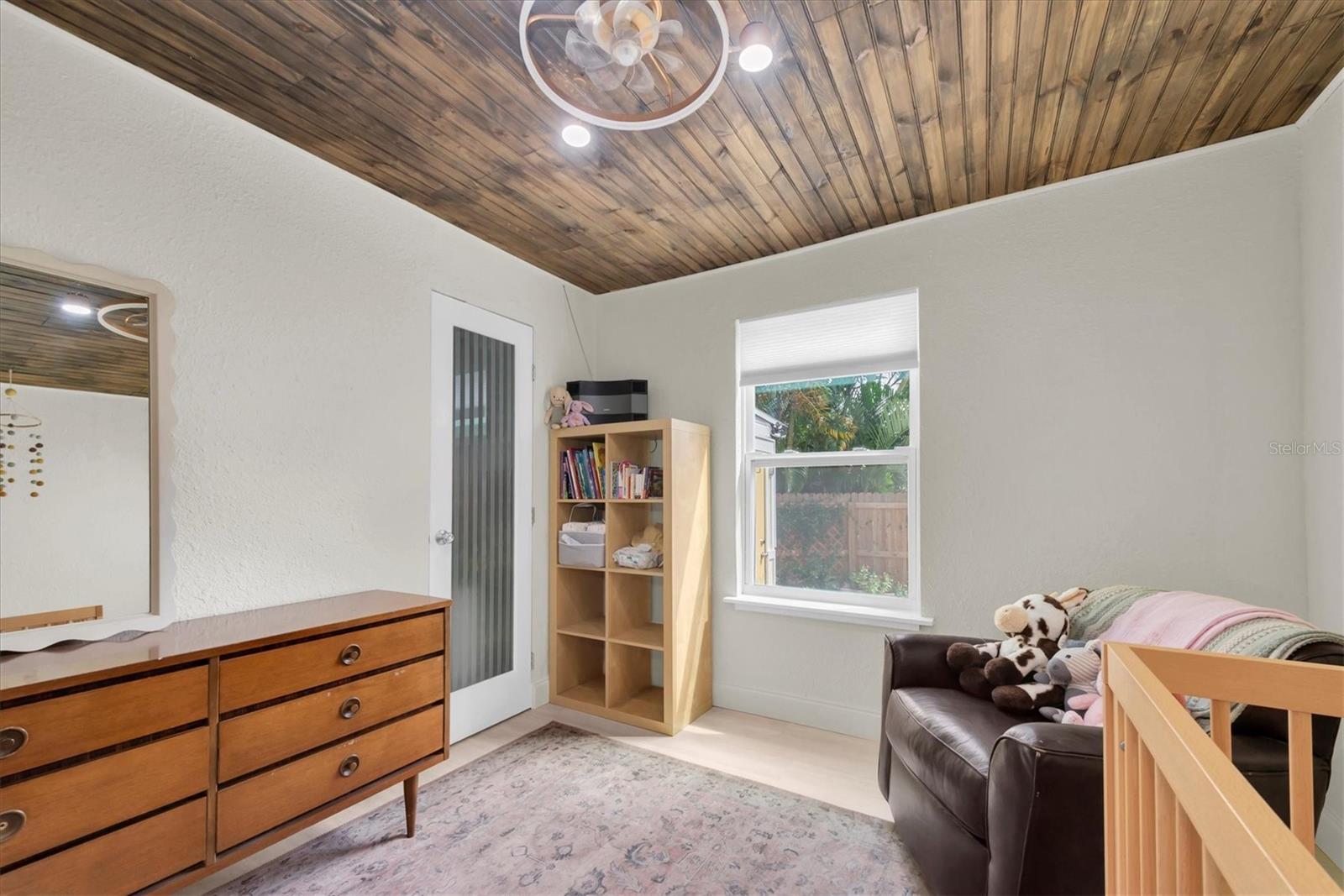 TANGERINE BUS CENTER SUB - Residential Lease