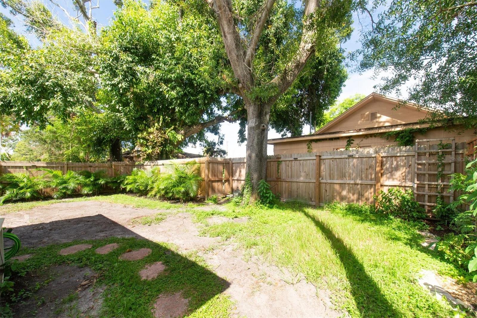 TANGERINE BUS CENTER SUB - Residential Lease