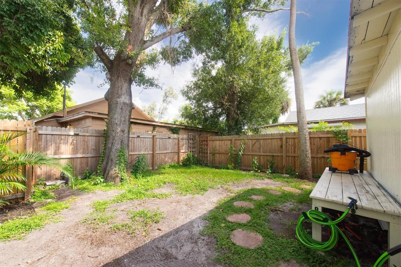 TANGERINE BUS CENTER SUB - Residential Lease