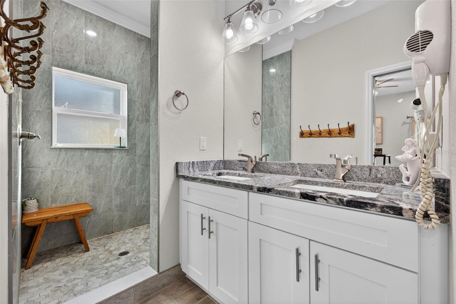 VICTORY HEIGHTS - Residential