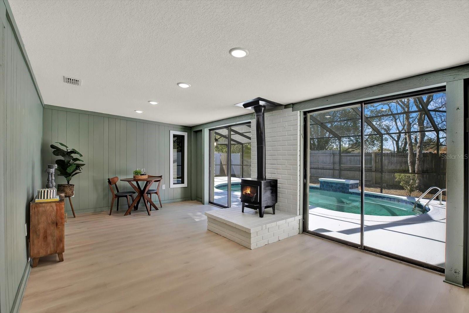 SPRING HILL UNIT 25 - Residential