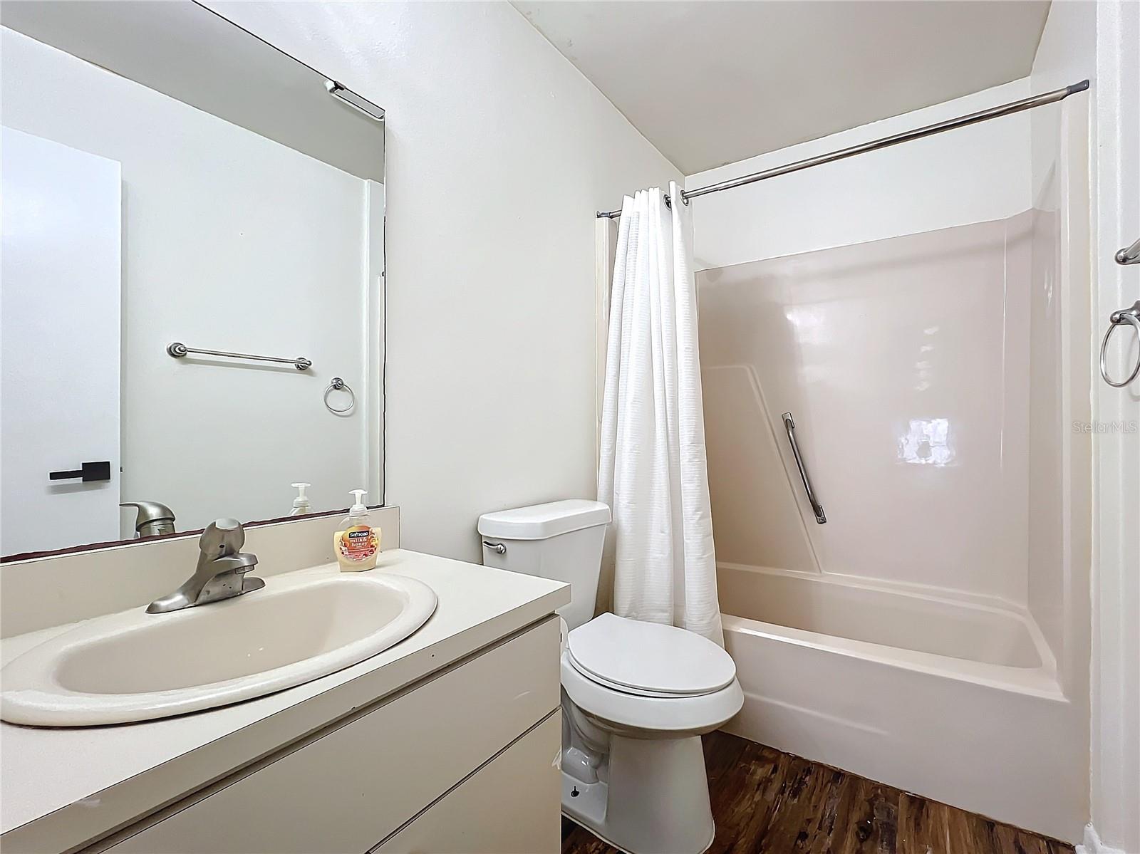 PLANTATION COVE CONDO PH 01 - Residential