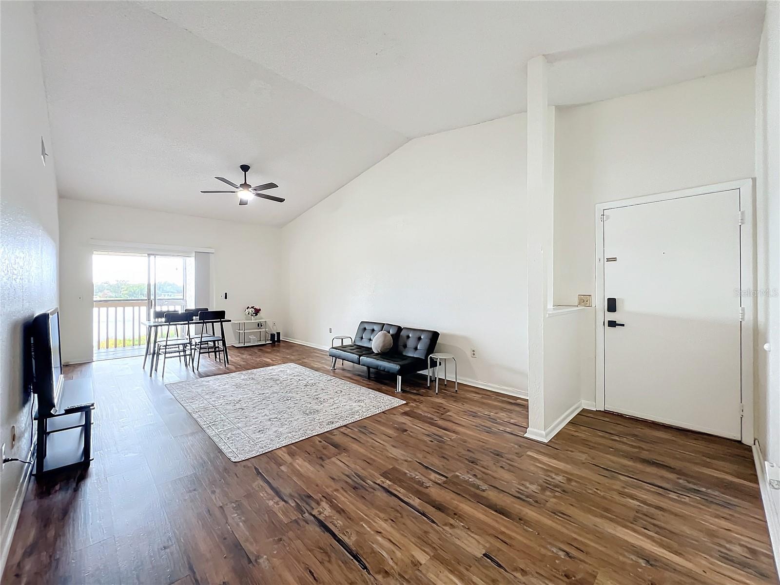 PLANTATION COVE CONDO PH 01 - Residential