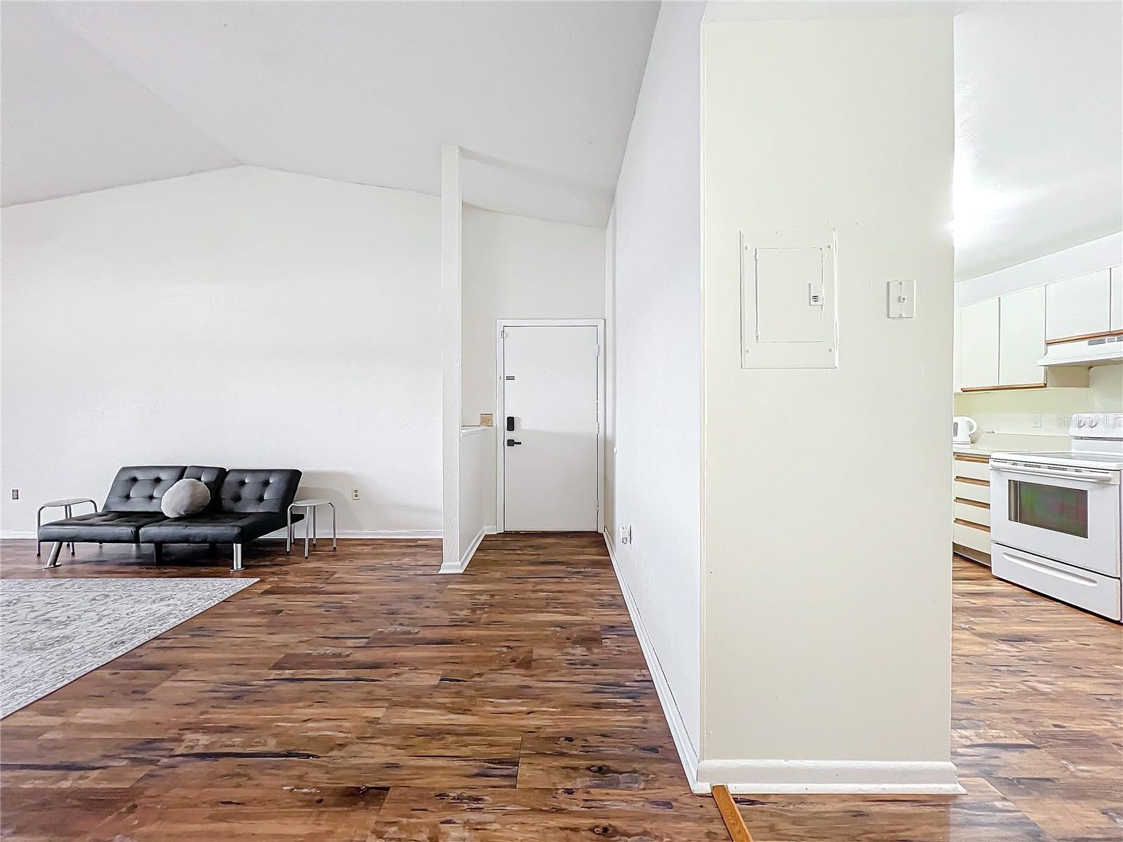 PLANTATION COVE CONDO PH 01 - Residential