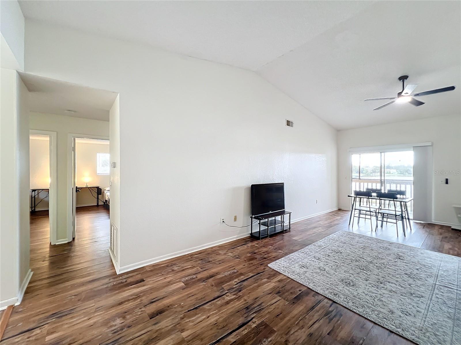 PLANTATION COVE CONDO PH 01 - Residential