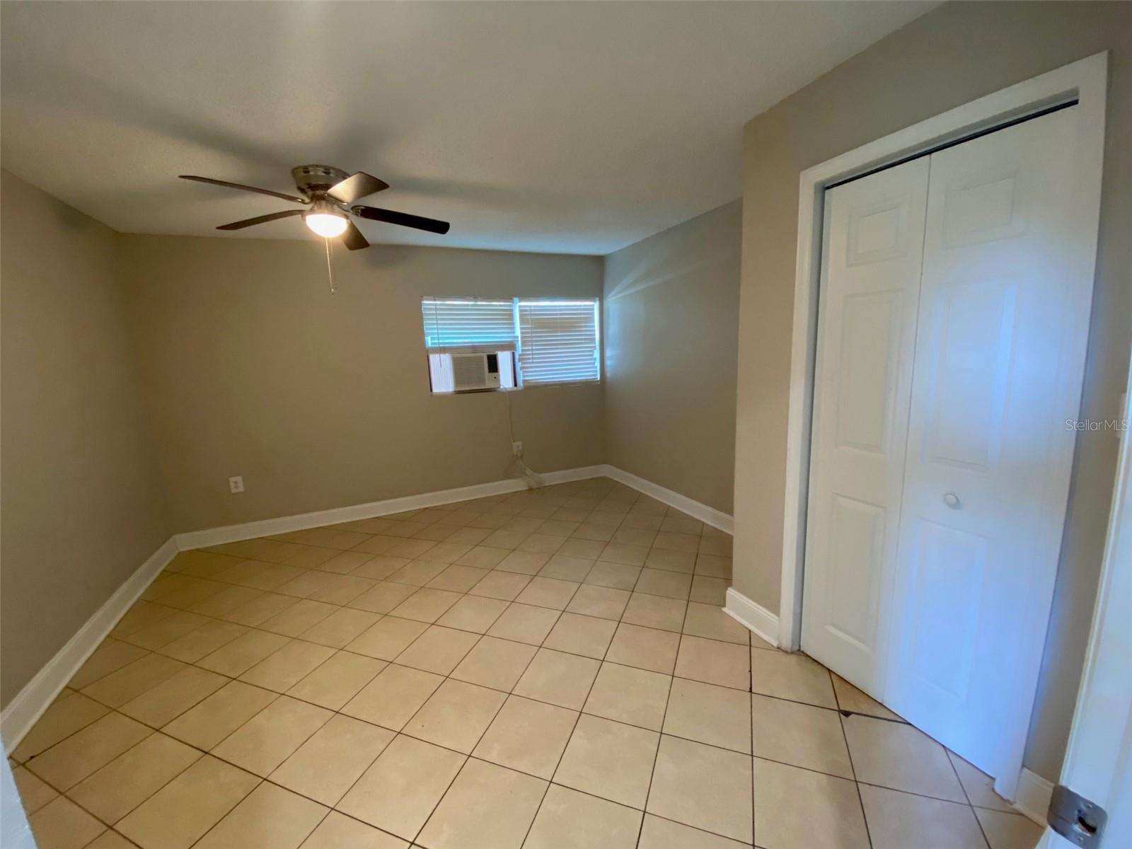 PALM HEIGHTS RESUB - Residential Lease