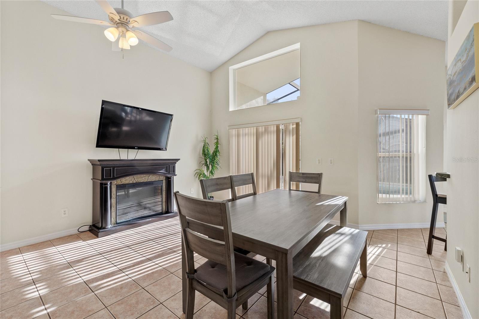 INDIAN POINT PH 6 - Residential