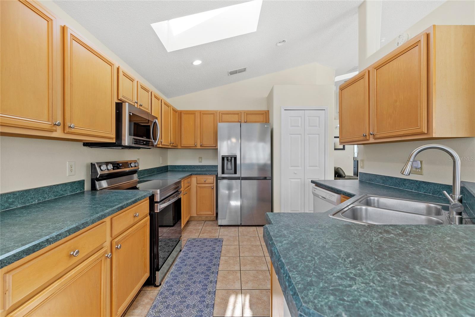 INDIAN POINT PH 6 - Residential