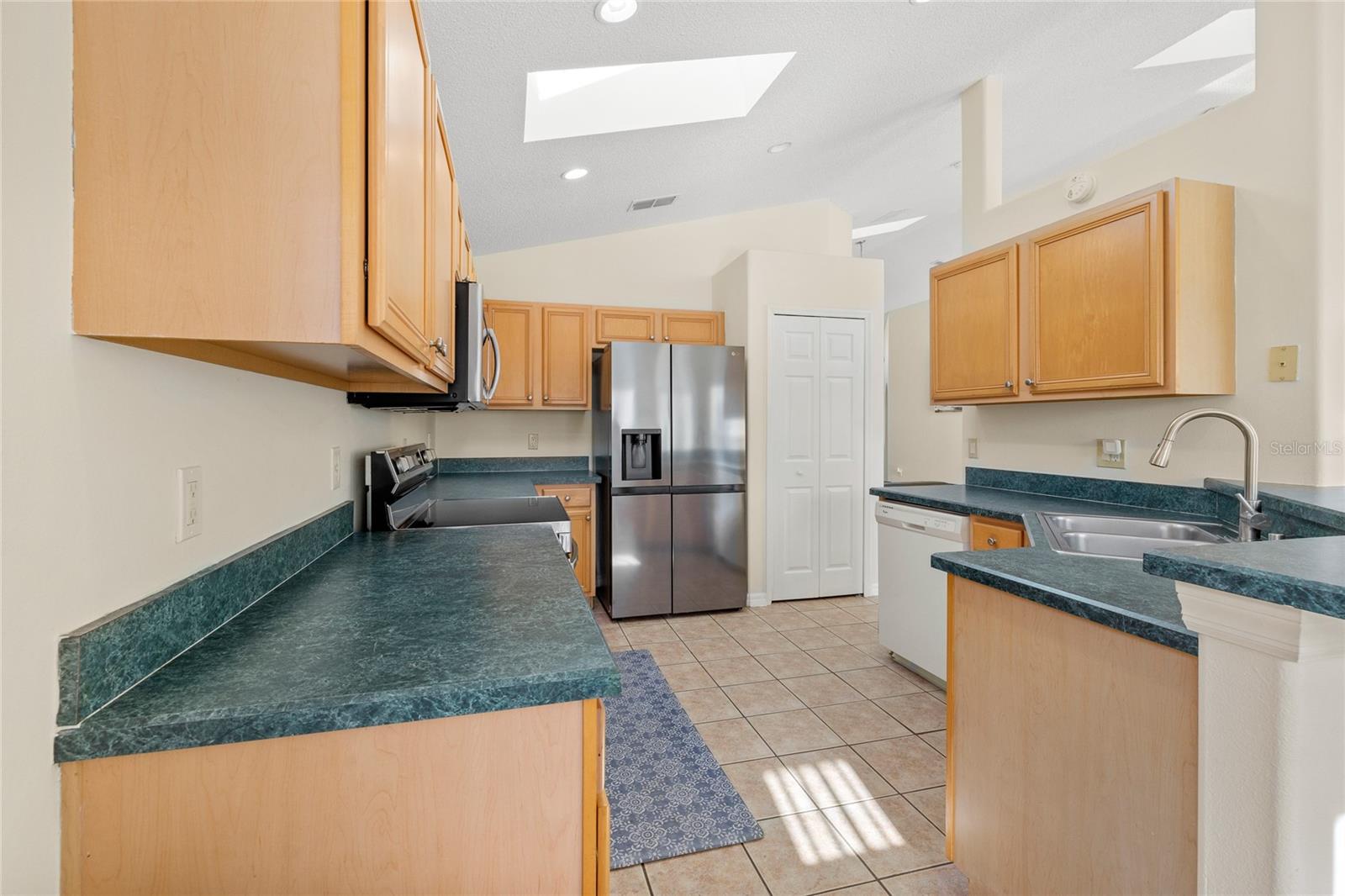 INDIAN POINT PH 6 - Residential