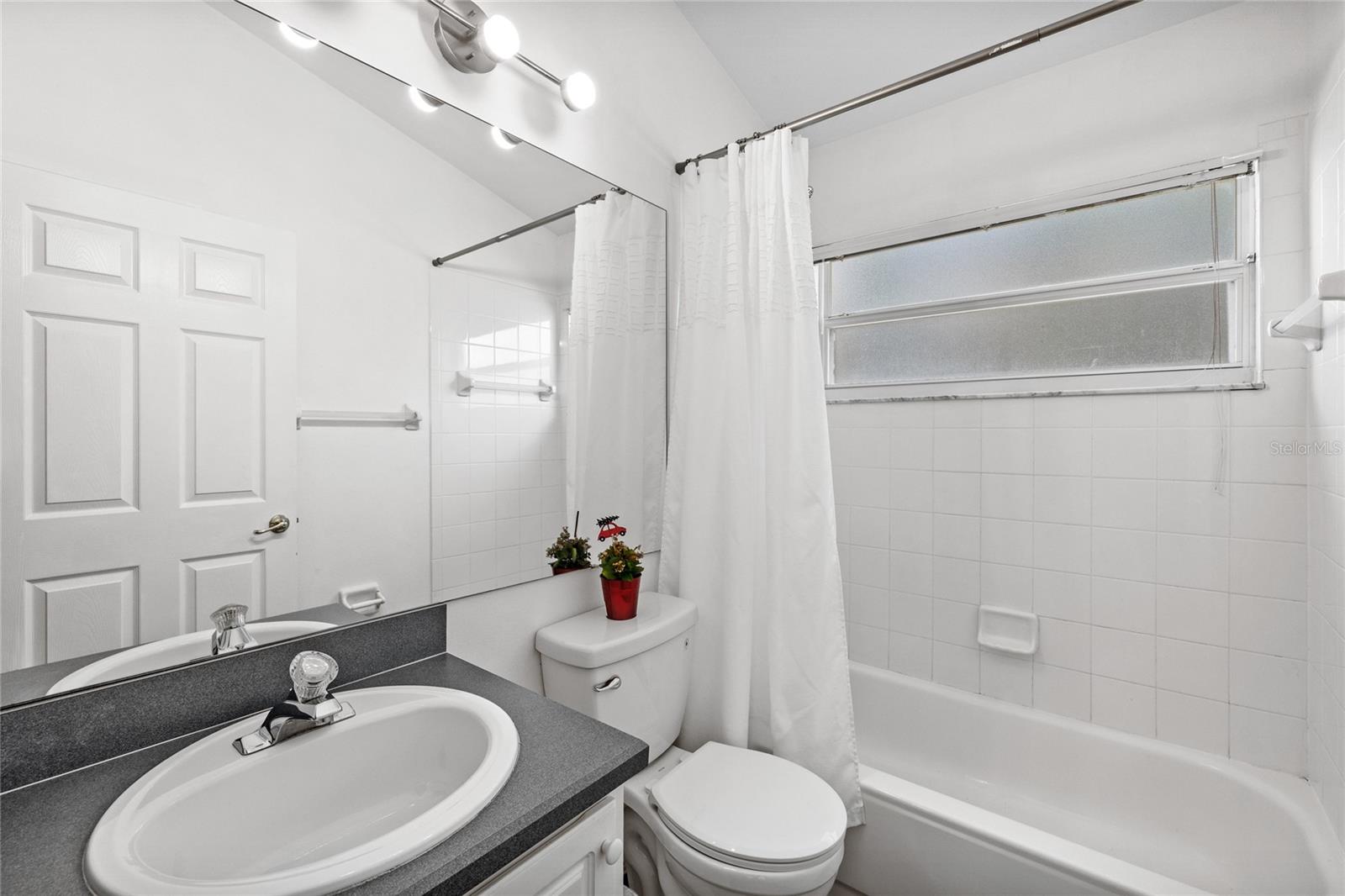 INDIAN POINT PH 6 - Residential