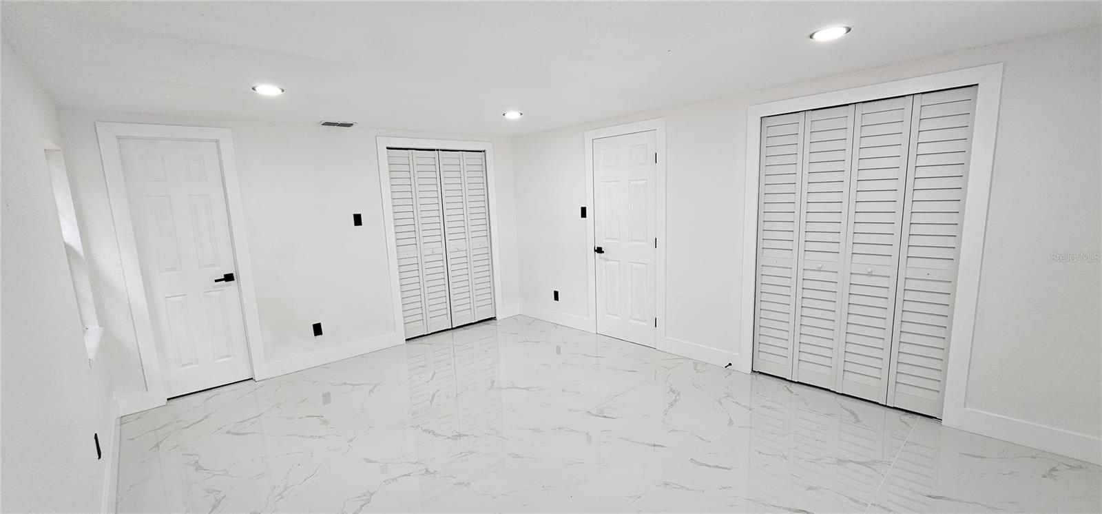 TAMPA OVERLOOK - Residential