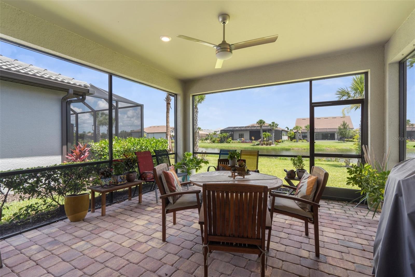 ISLANDWALK/THE WEST VLGS PH 8 - Residential