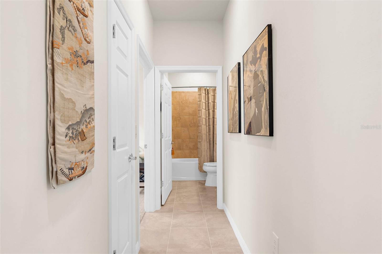 ISLANDWALK/THE WEST VLGS PH 8 - Residential