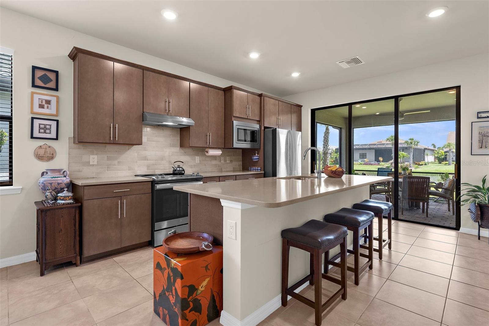 ISLANDWALK/THE WEST VLGS PH 8 - Residential