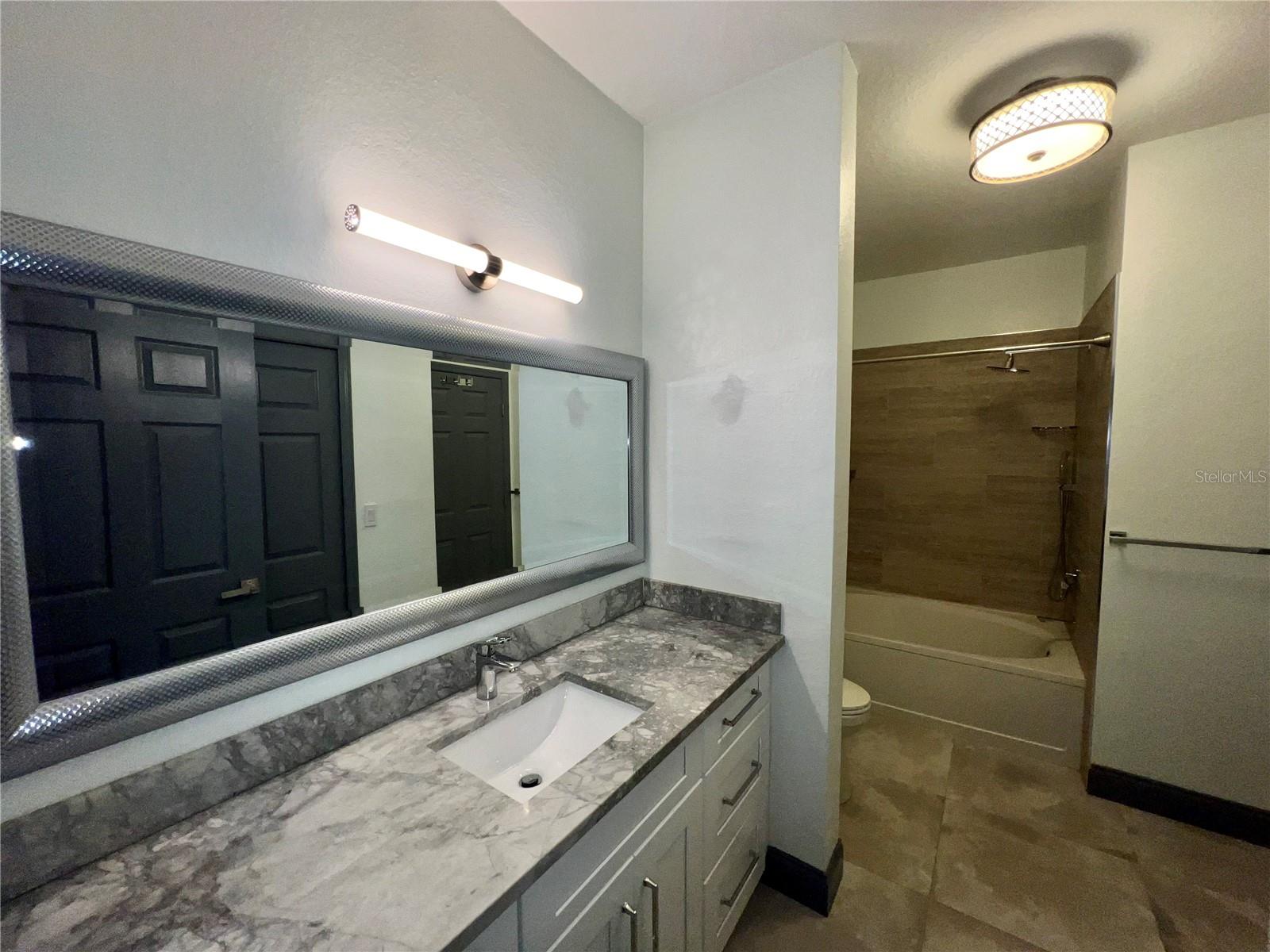 CHARLES TOWNE/PK CENTRAL CONDO - Residential Lease