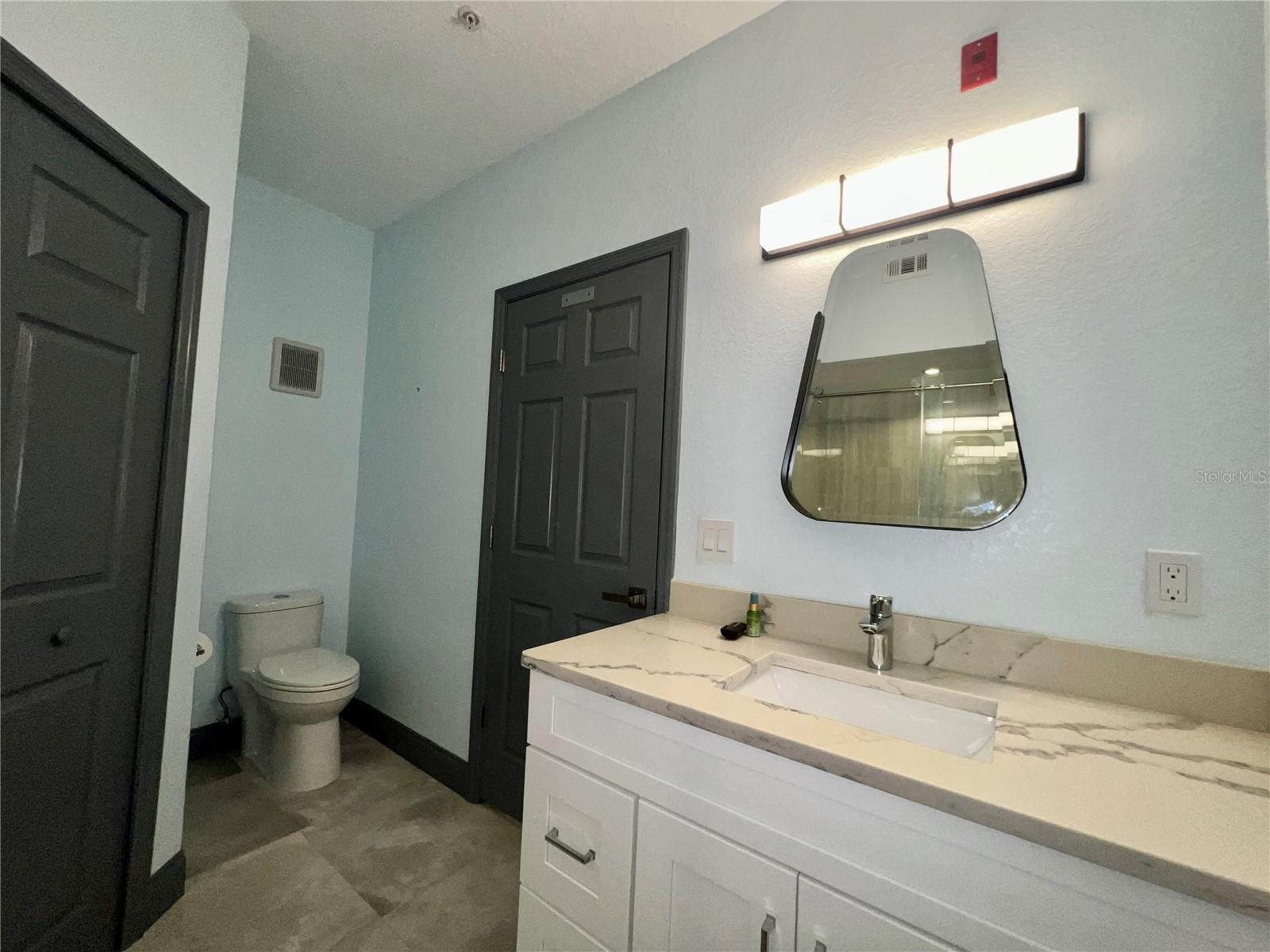 CHARLES TOWNE/PK CENTRAL CONDO - Residential Lease