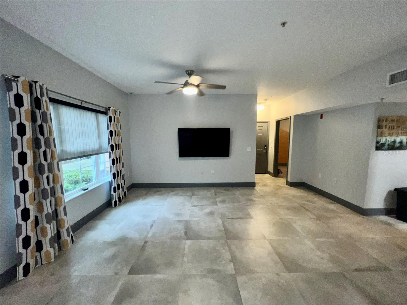 CHARLES TOWNE/PK CENTRAL CONDO - Residential Lease