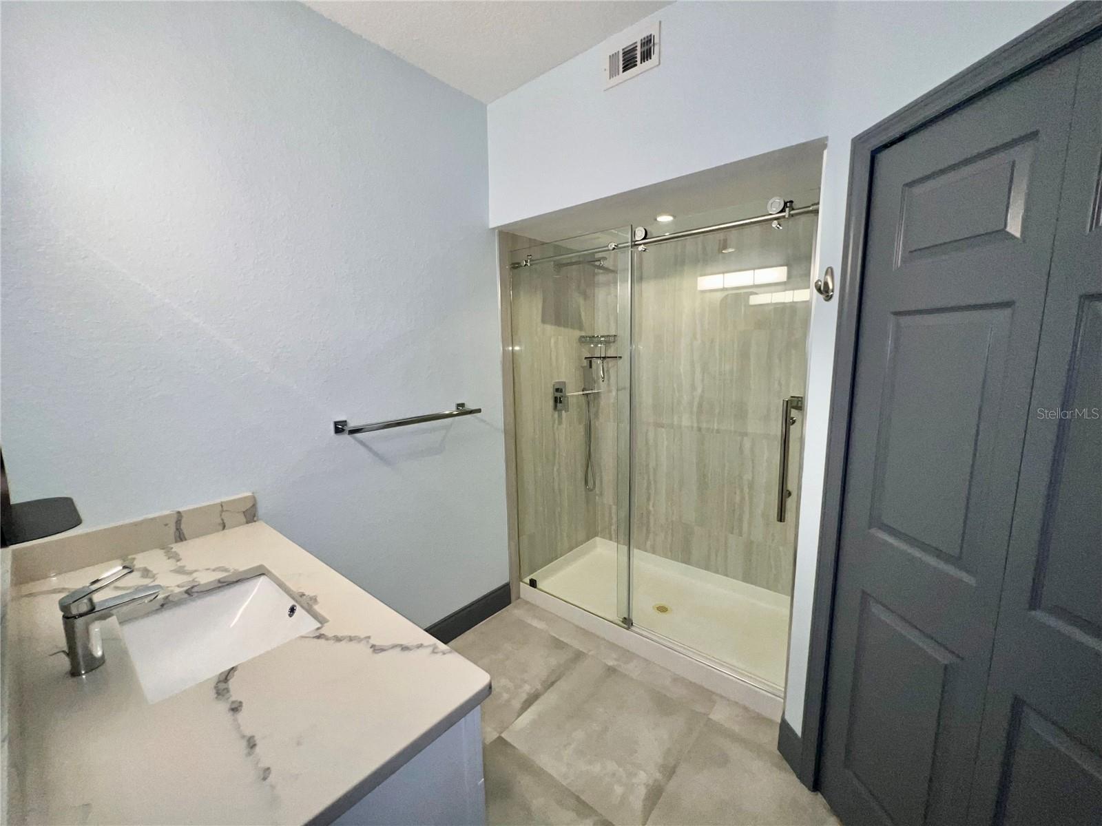 CHARLES TOWNE/PK CENTRAL CONDO - Residential Lease