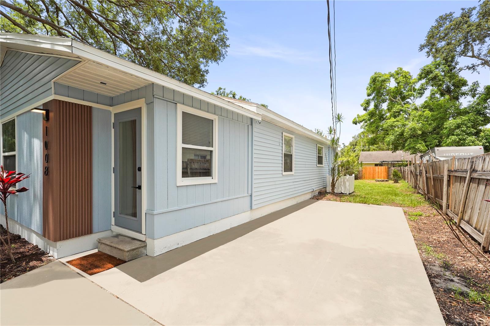 1008 37TH STREET W