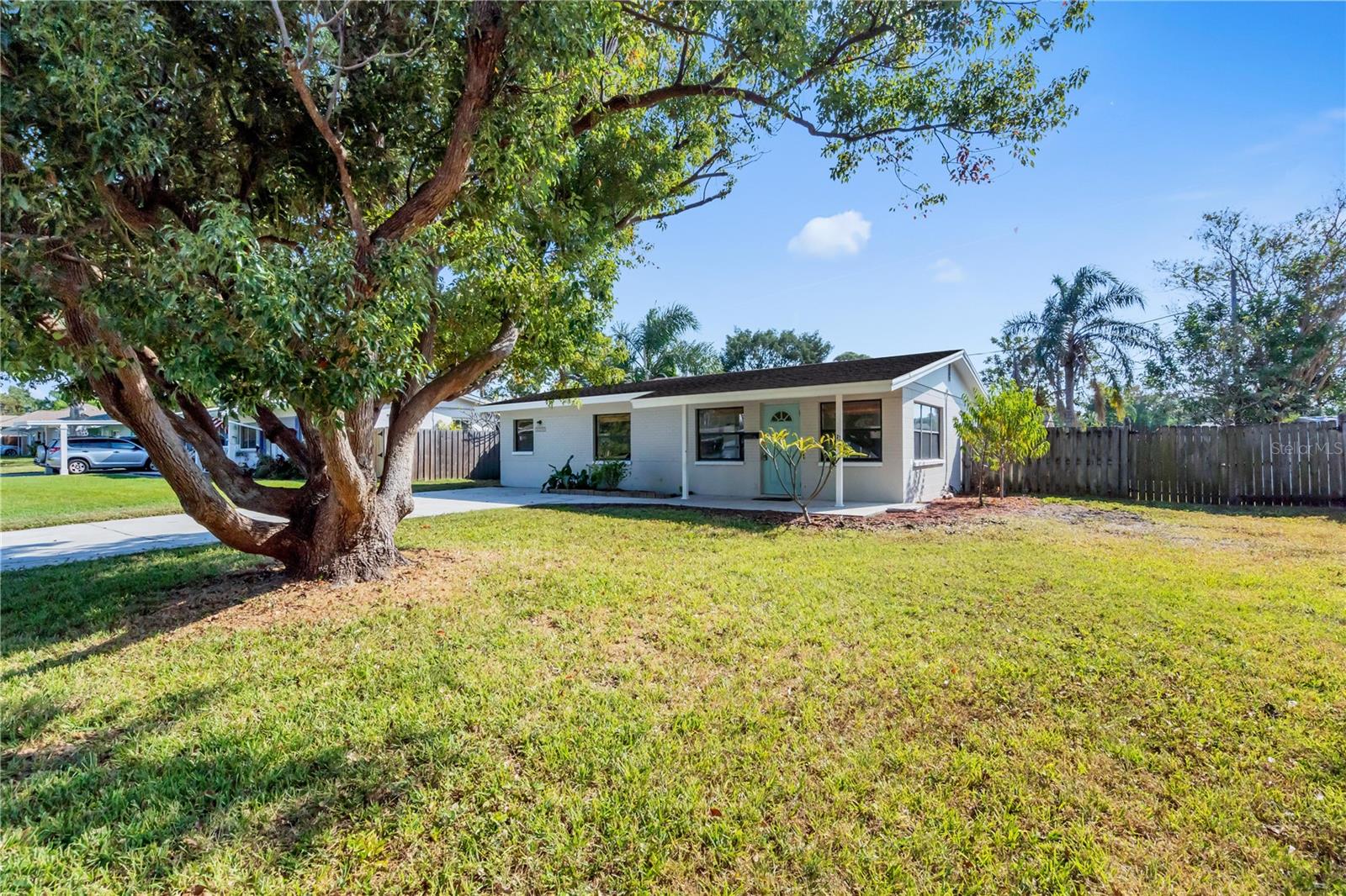 WHITES LAKE - Residential