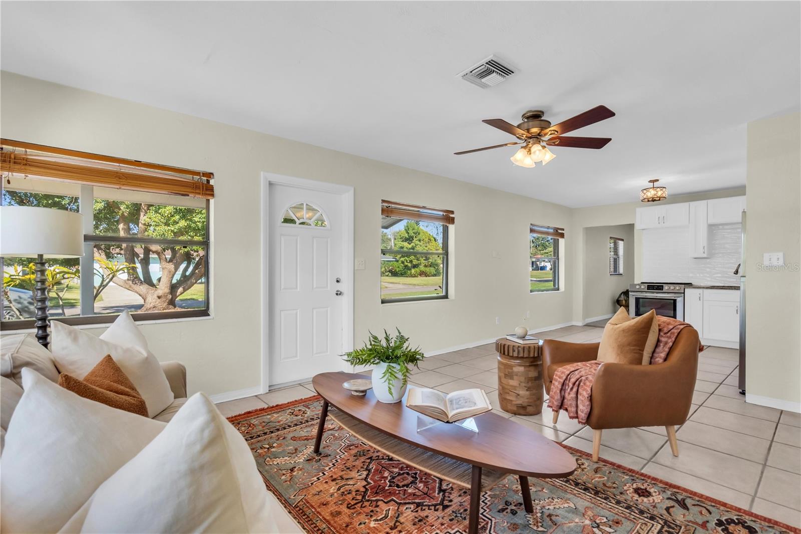 WHITES LAKE - Residential