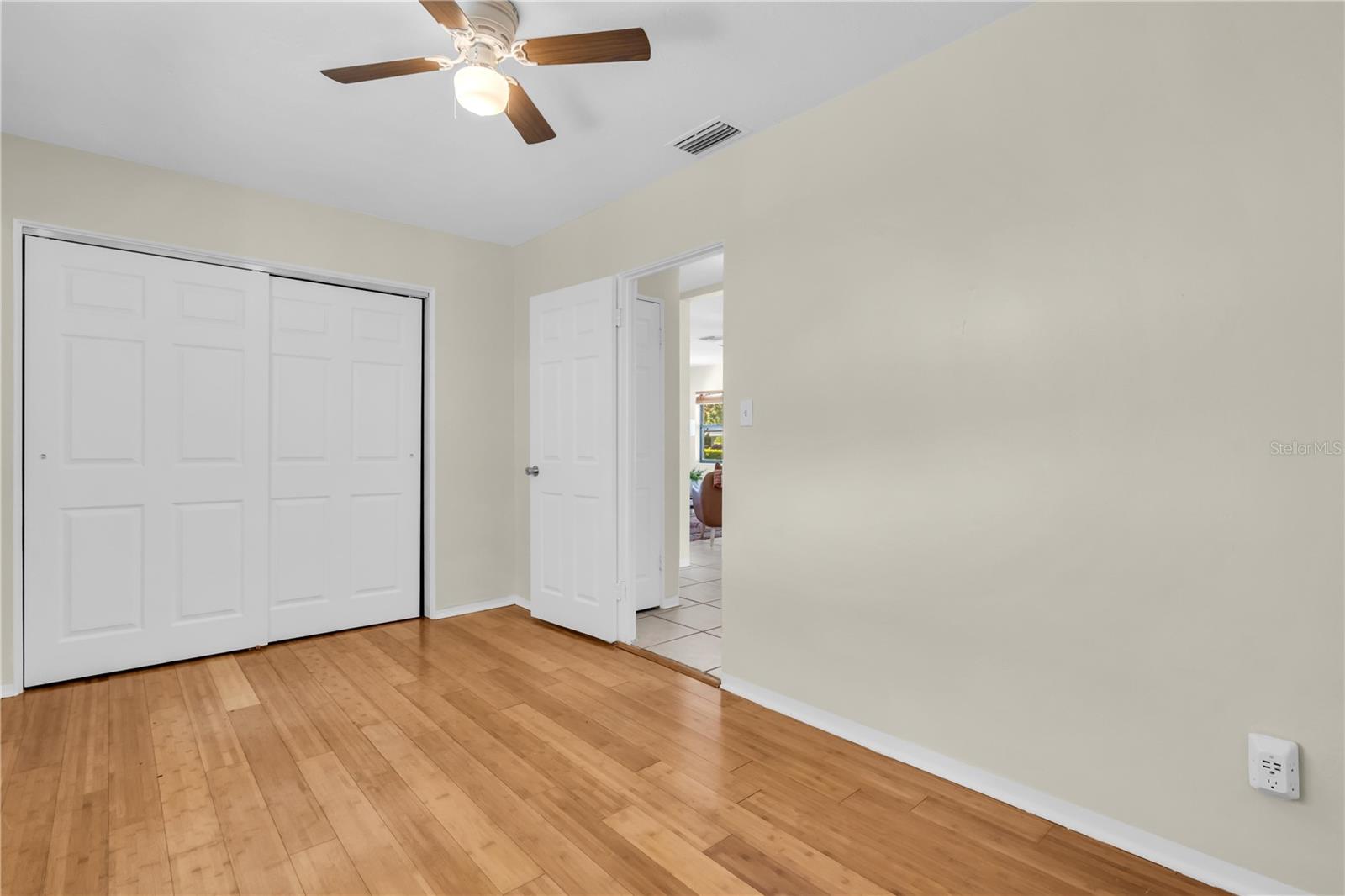 WHITES LAKE - Residential