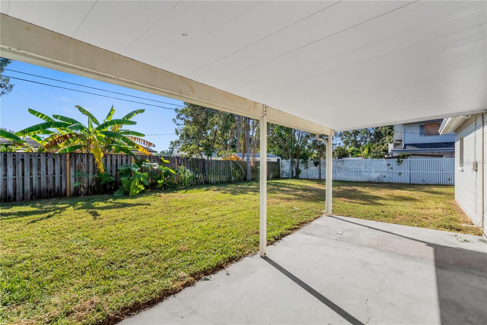 WHITES LAKE - Residential