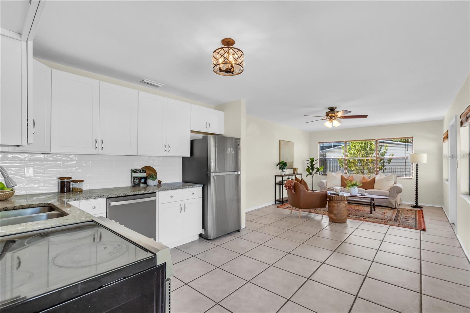 WHITES LAKE - Residential