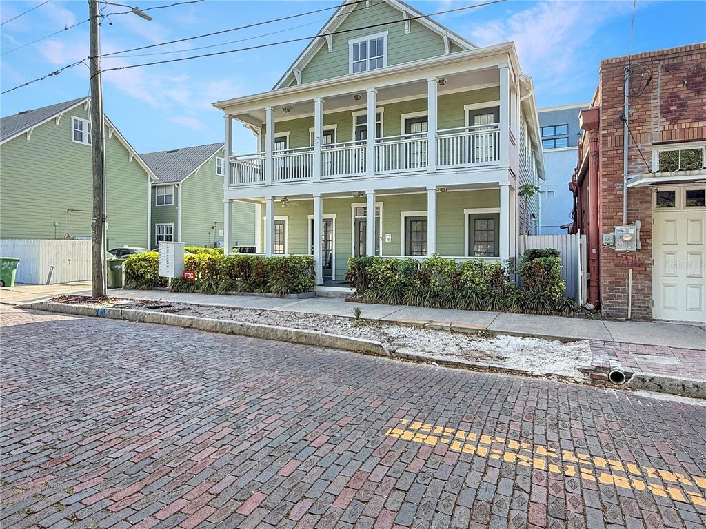 Photo of 1510 N 17th Street #4C, Tampa, FL 33605 (MLS # TB8493176)