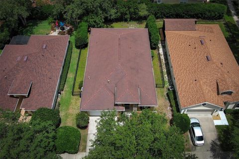 A home in DELAND