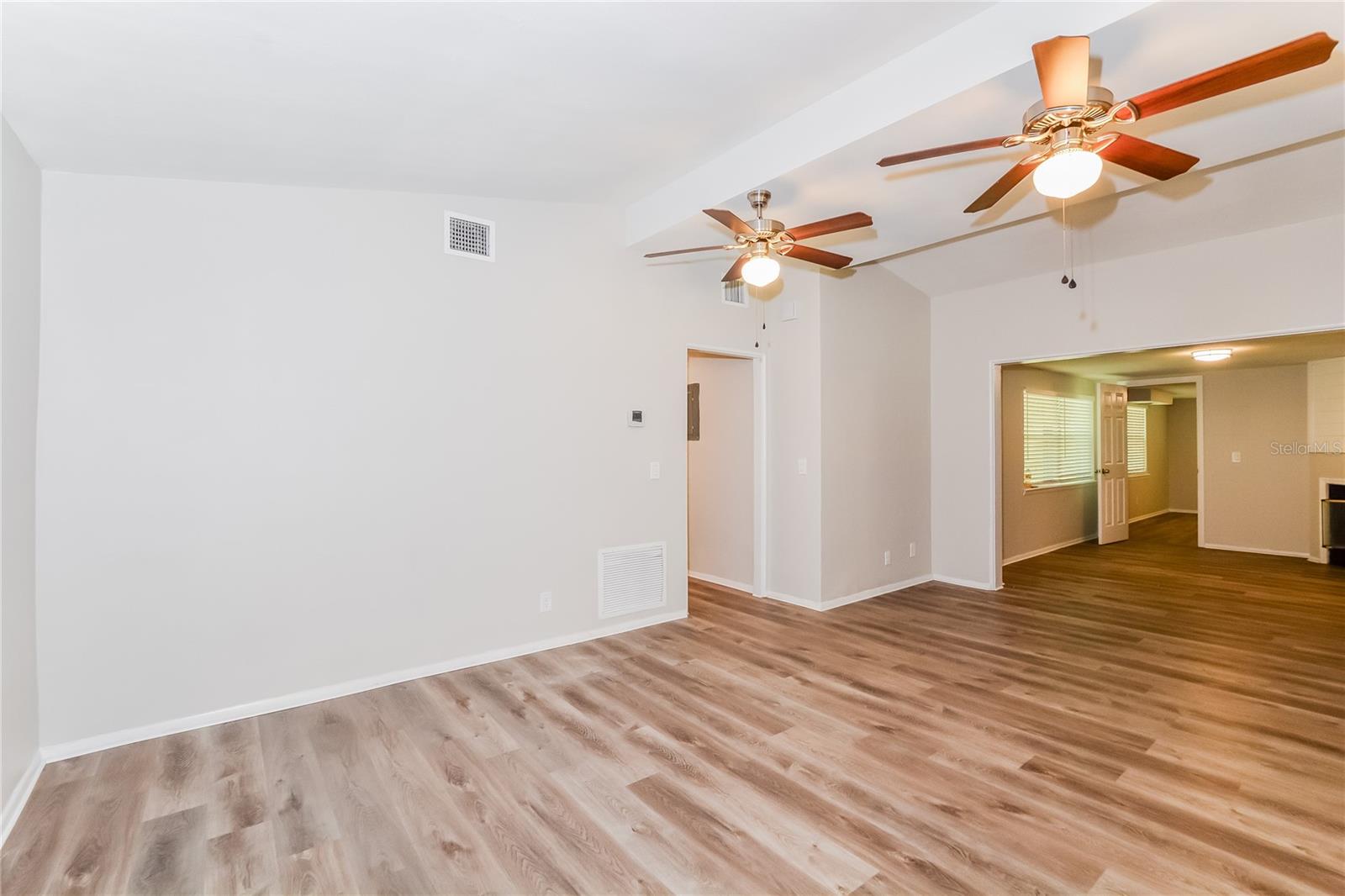 SOUTH PINECREST 3RD ADD - Residential Lease