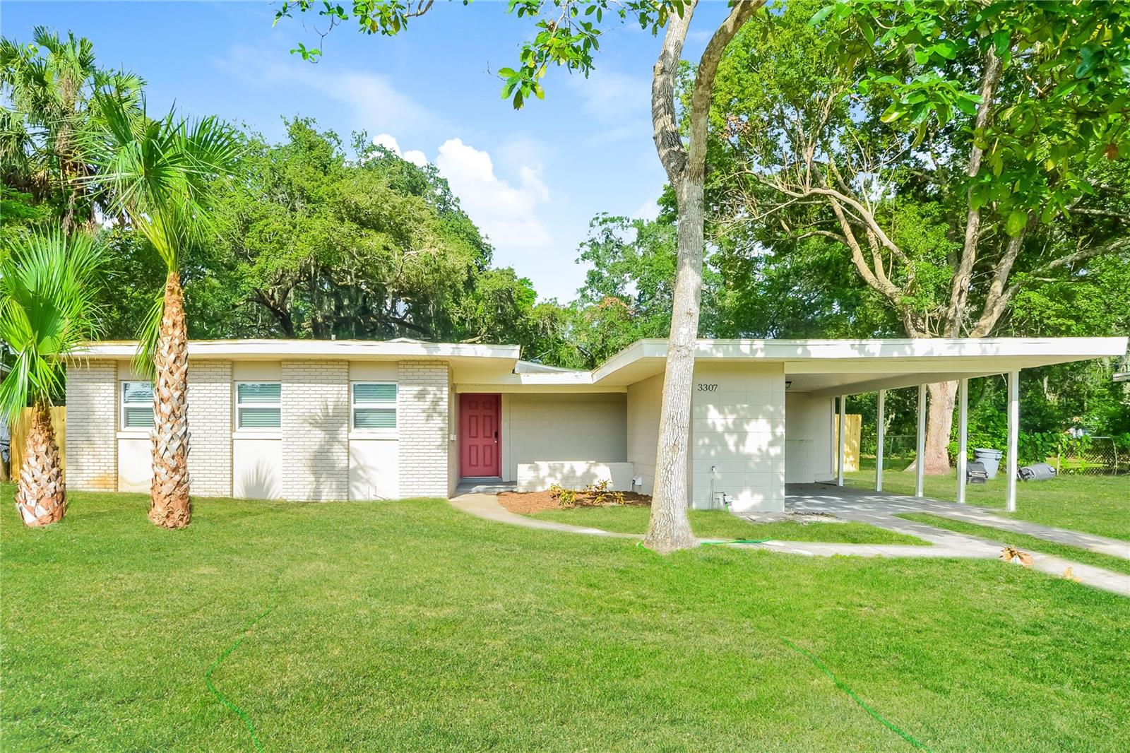 SOUTH PINECREST 3RD ADD - Residential Lease