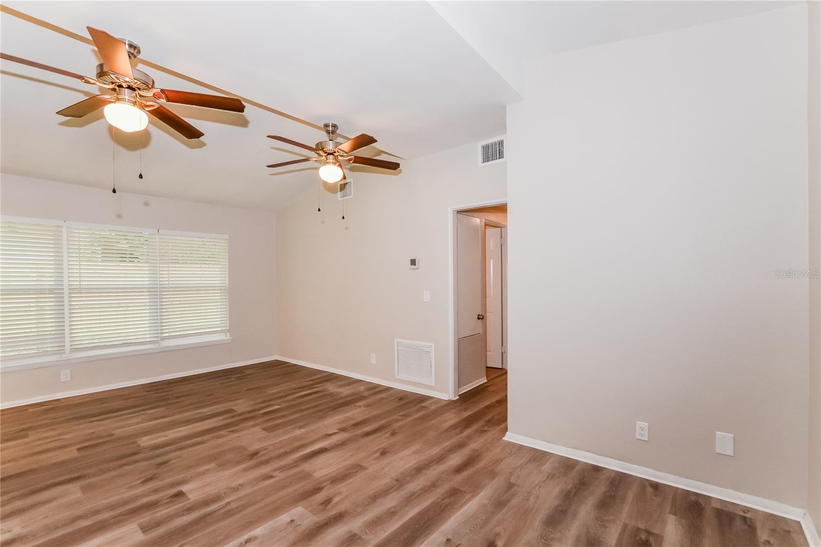 SOUTH PINECREST 3RD ADD - Residential Lease