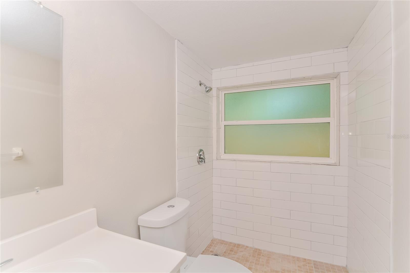 SOUTH PINECREST 3RD ADD - Residential Lease