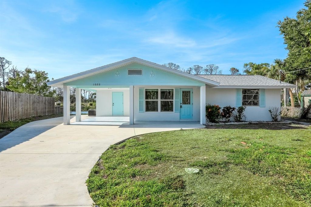 Photo of 1020 Drury Lane, Englewood, FL 34224 (MLS # C7508160)