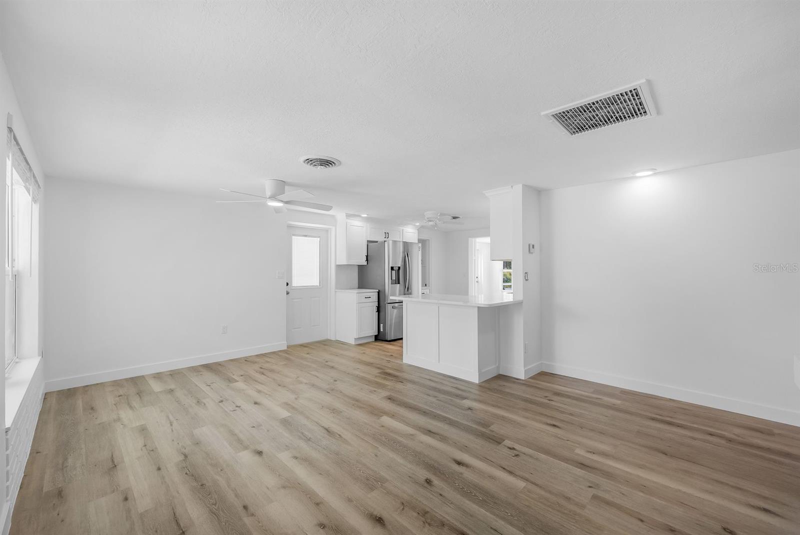 1020 DRURY LANE