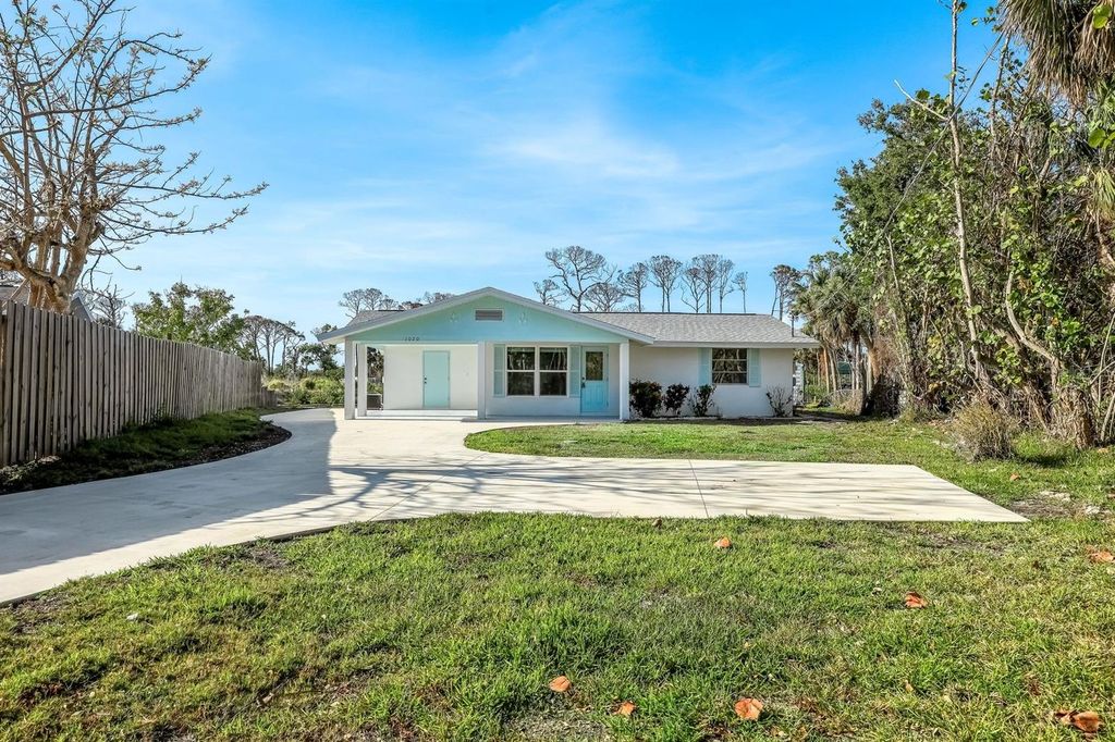 Photo of 1020 Drury Lane, Englewood, FL 34224 (MLS # C7508160)