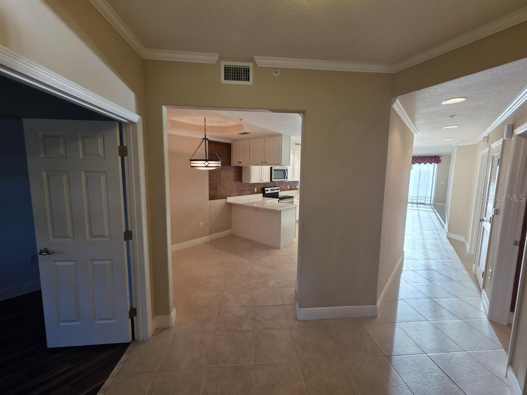SEMINOLE ISLE CONDO - Residential