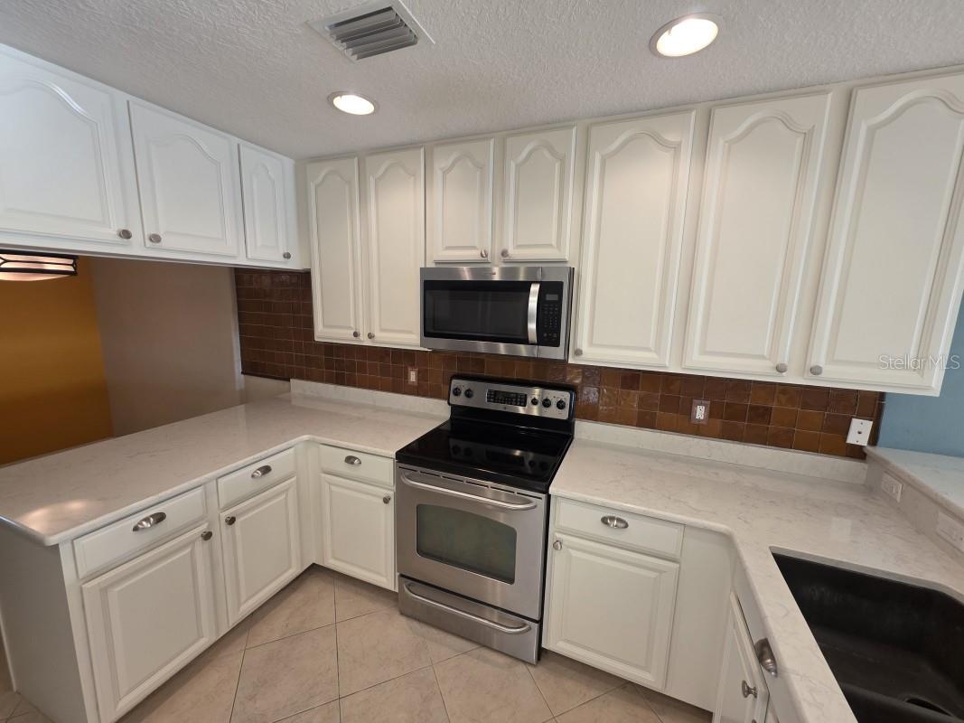 SEMINOLE ISLE CONDO - Residential