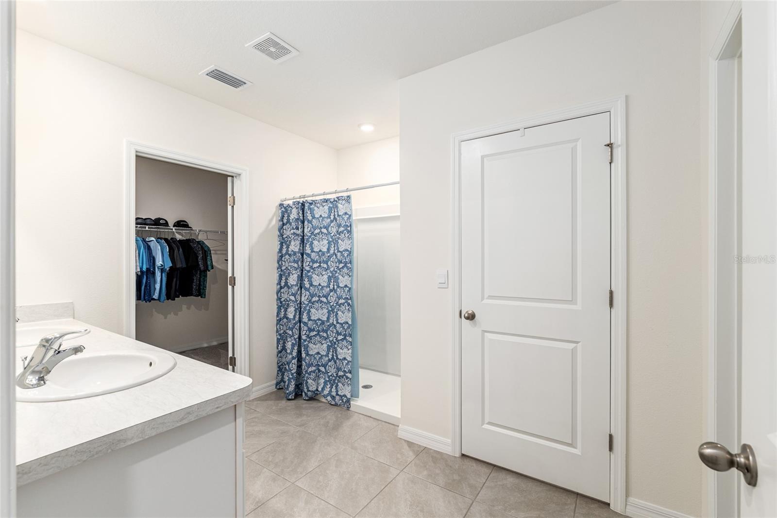 LAKE DIAMOND NORTH - Residential