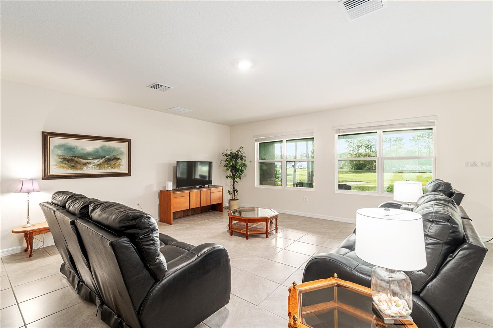 LAKE DIAMOND NORTH - Residential