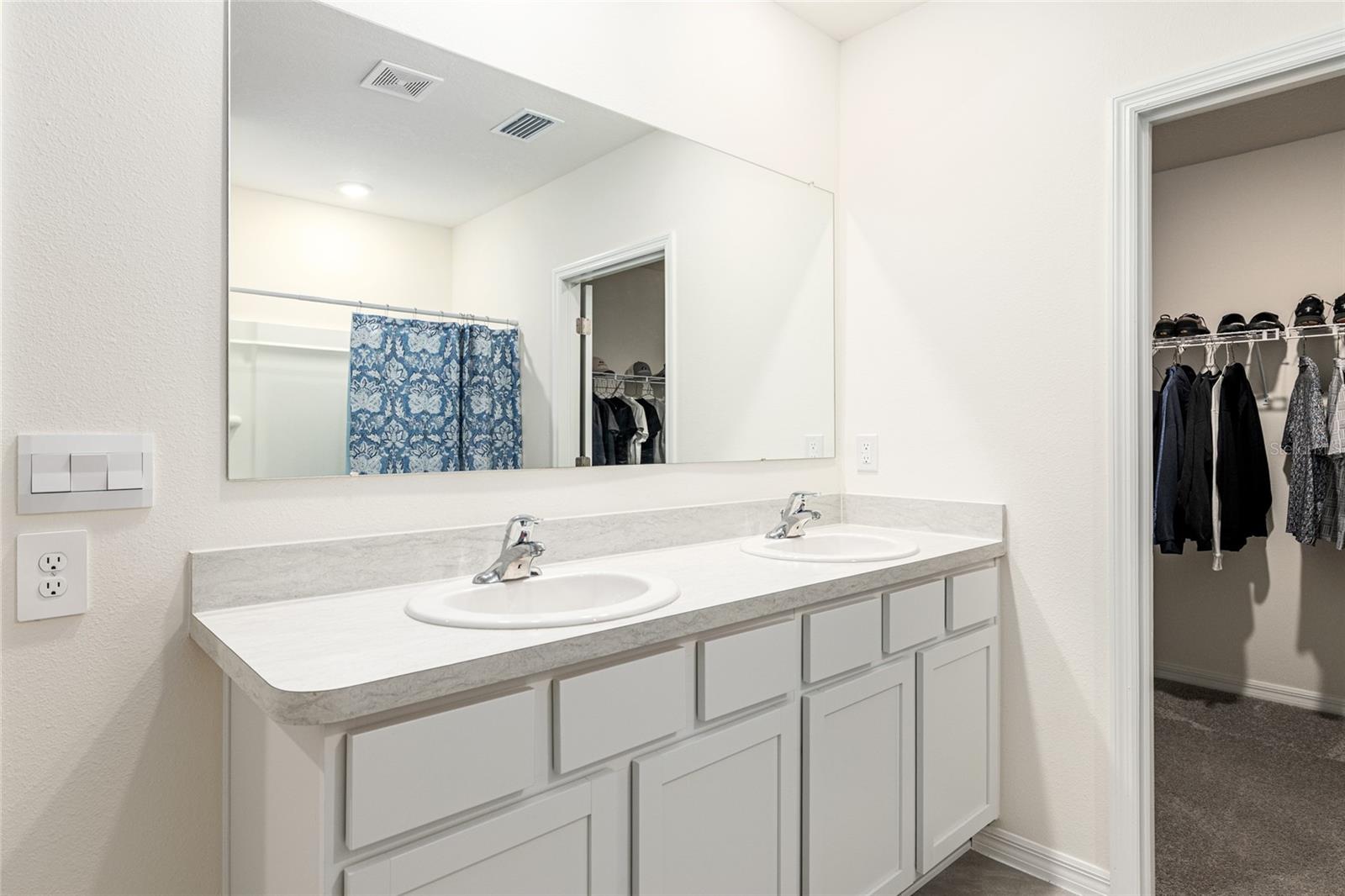 LAKE DIAMOND NORTH - Residential