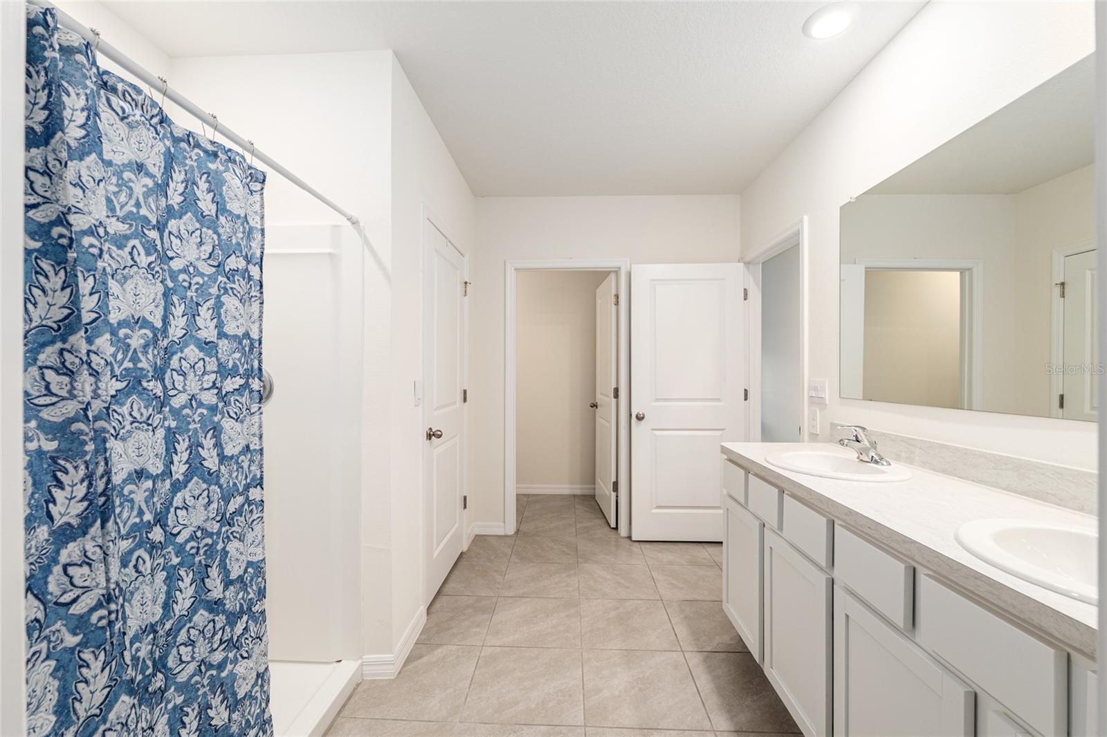 LAKE DIAMOND NORTH - Residential