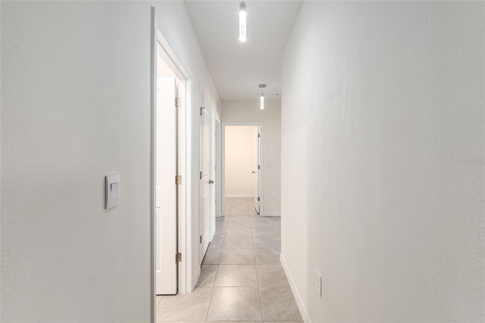 LAKE DIAMOND NORTH - Residential