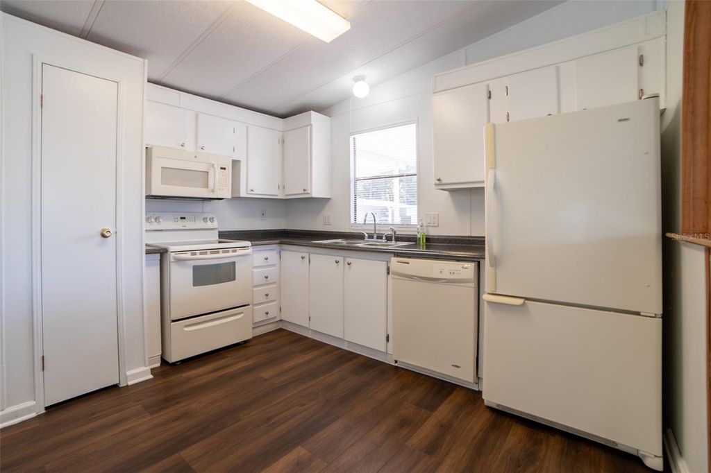 Photo of 14175 Bent Tree Court, Orlando, FL 32826 (MLS # O6383589)