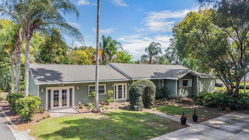 Photo of 1238 S Highland Park Drive, Lake Wales, FL 33898 (MLS # TB8495151)