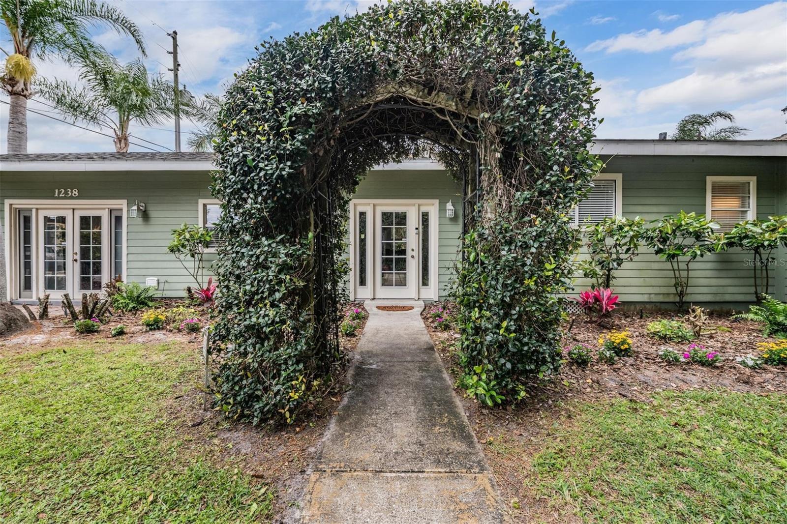 1238 S HIGHLAND PARK DRIVE